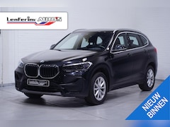 BMW X1 - sDrive18d High Executive Edition Leder Head-up Stoelverwarming Ledkoplampen NAP