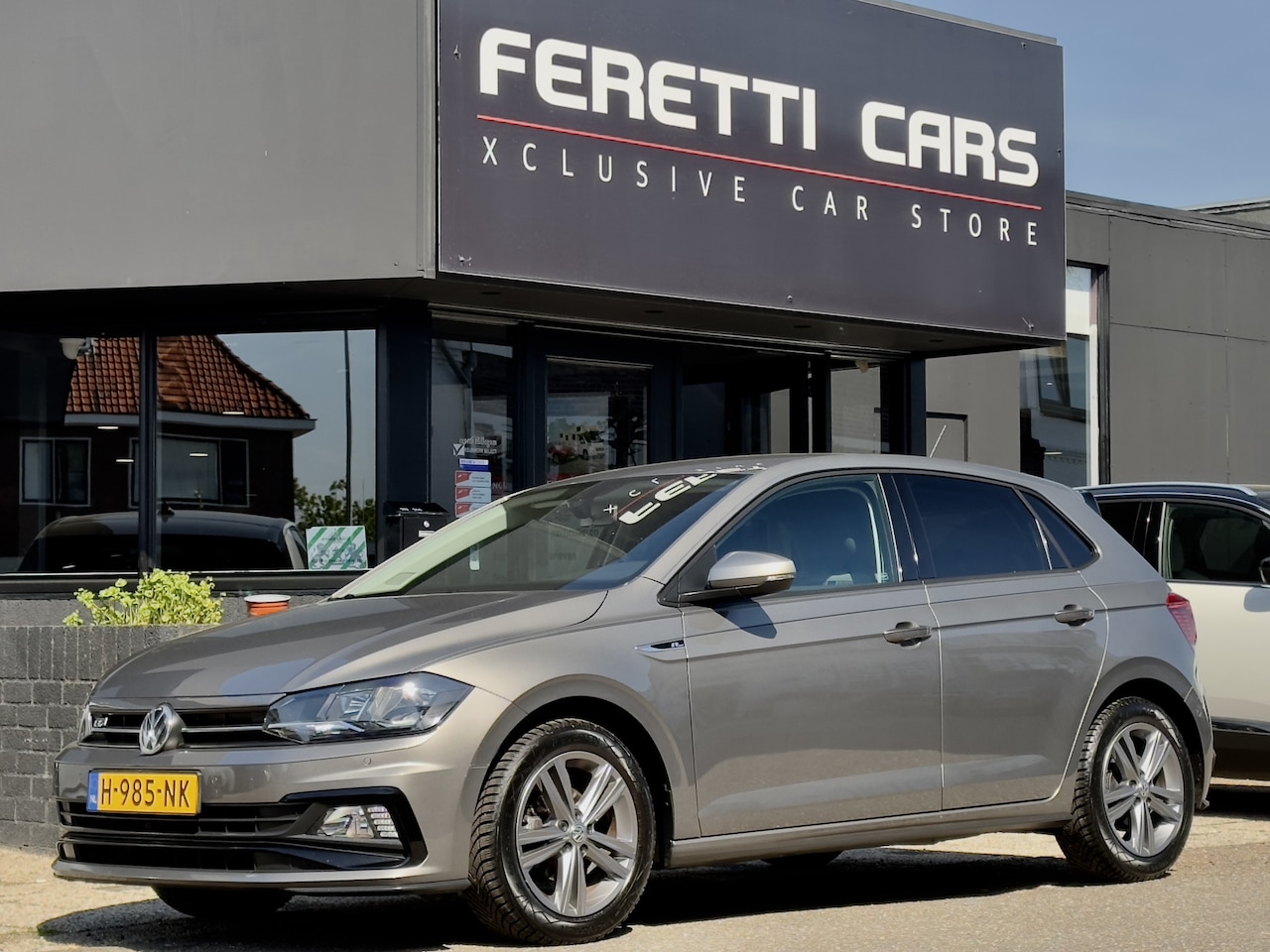 Volkswagen Polo - 1.0 TSI R-LINE HIGHLINE NAVI AIRCO PARKPILOT APPLE-CARPLAY LED LMV PDC - AutoWereld.nl