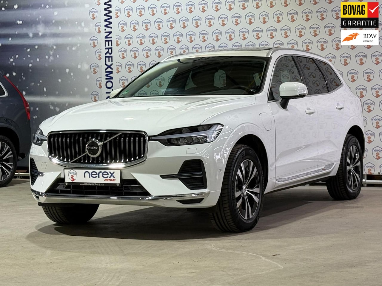 Volvo XC60 - 2.0 Recharge T6 AWD Inscription Facelift| Pano | 360 Camera | Winterpakket - AutoWereld.nl