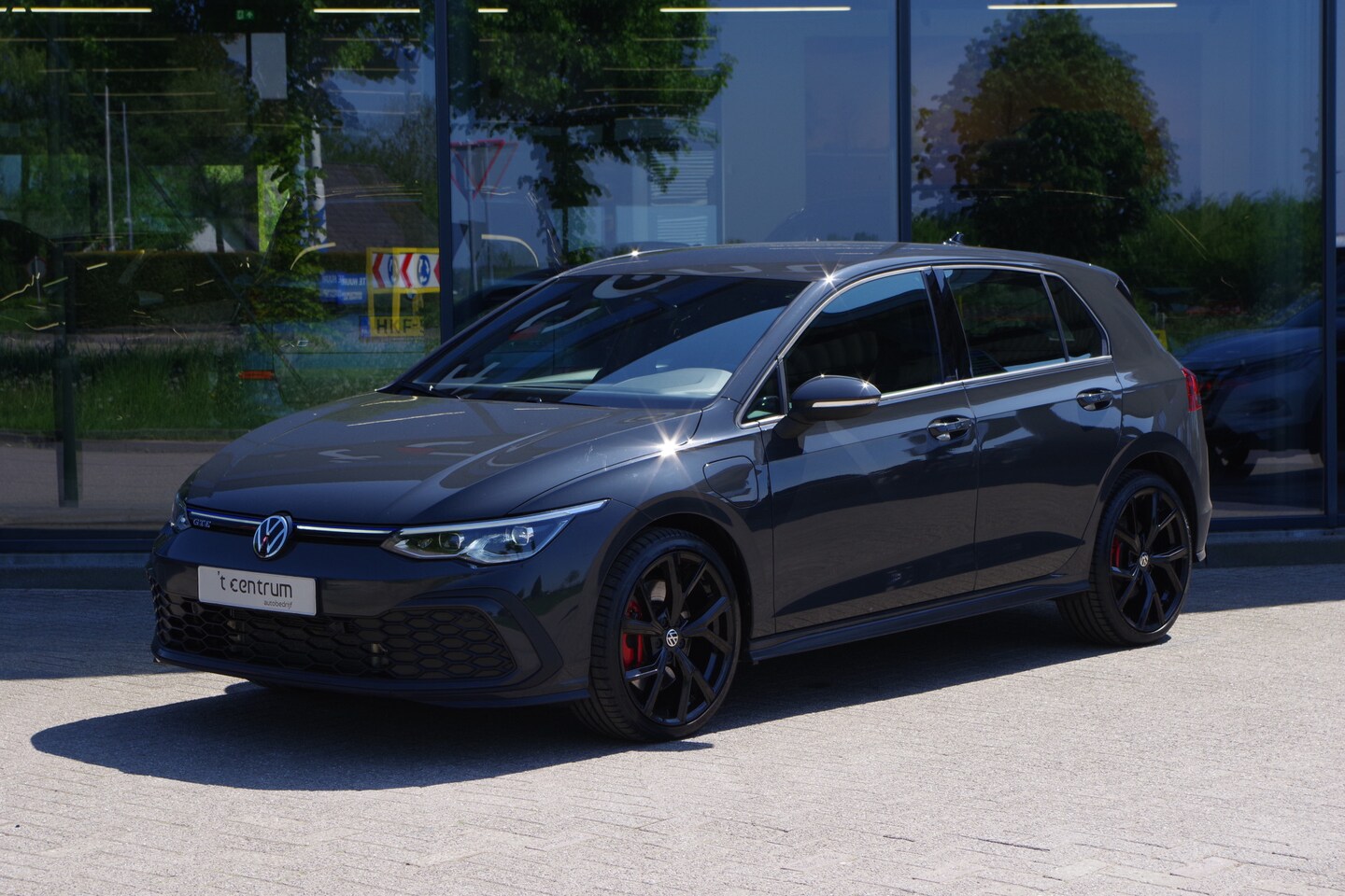 Volkswagen Golf - 1.4 eHybrid GTE 245 PK PHEV, LED, Carplay, Sfeerverlichting, Adap. Cruise Control - AutoWereld.nl
