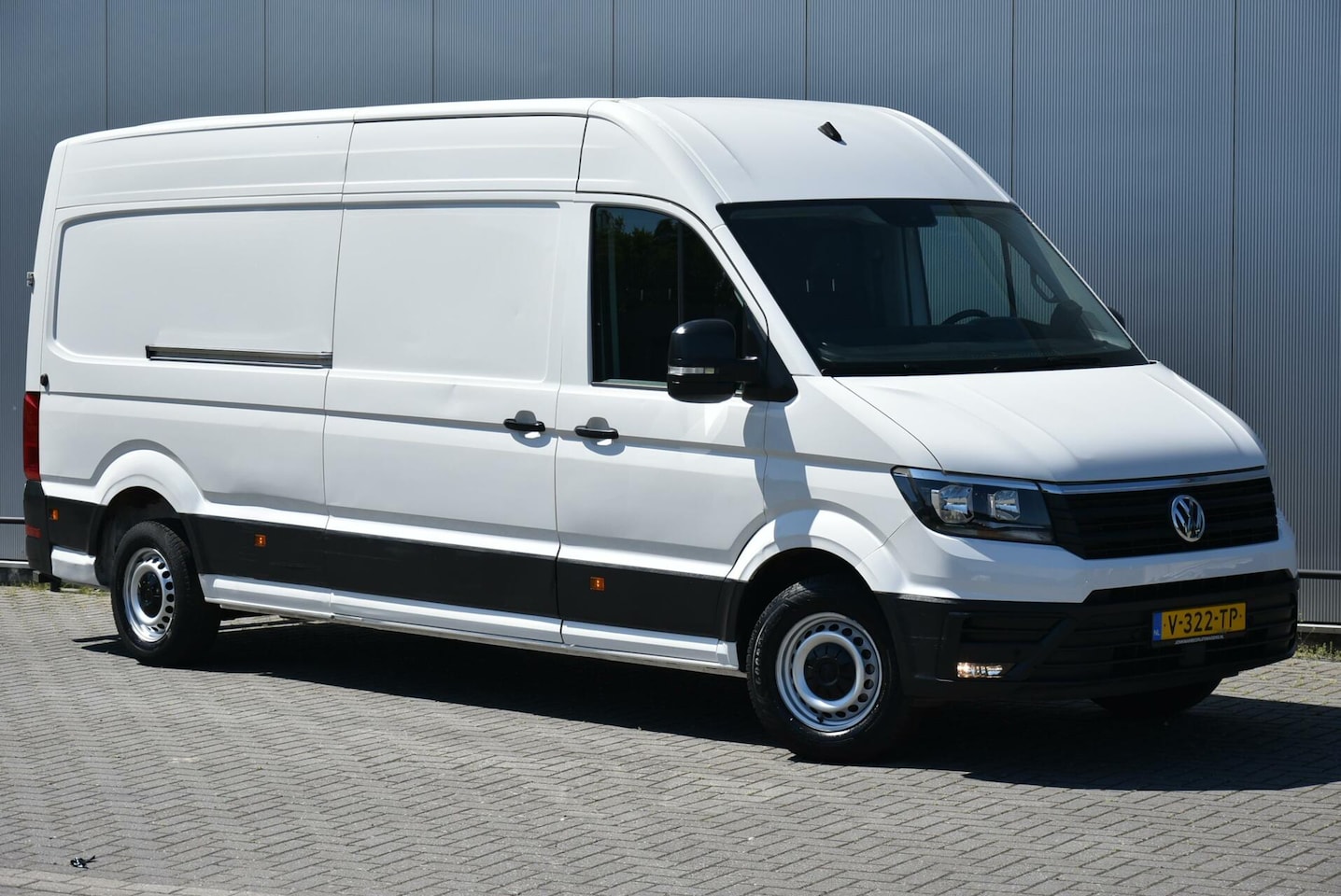 Volkswagen Crafter - Bestel 2.0 TDI L4H3 Airco PDC Cruise Camera - AutoWereld.nl