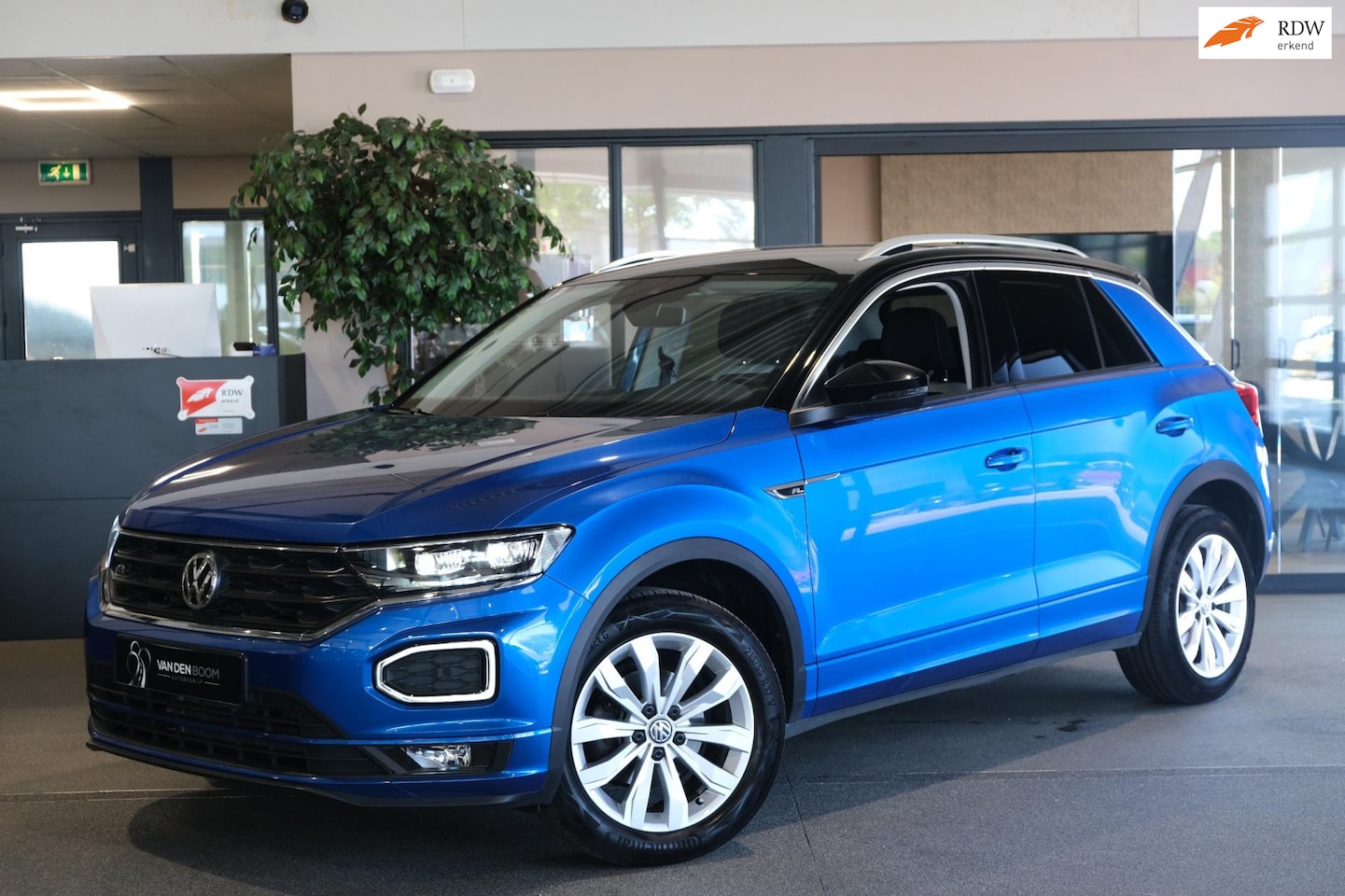Volkswagen T-Roc - 1.5 TSI DSG 150PK R-Line Viritual Navi ACC CAM LED Dodehoek - AutoWereld.nl