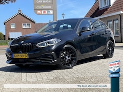 BMW 1-serie - 116i Business Edition / Virtual Cockpit / Carplay / Stoelverwarming / Led / Navi / Cruise