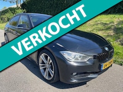 BMW 3-serie - 320i High Executive - Automaat - Leder -Navi - PDC
