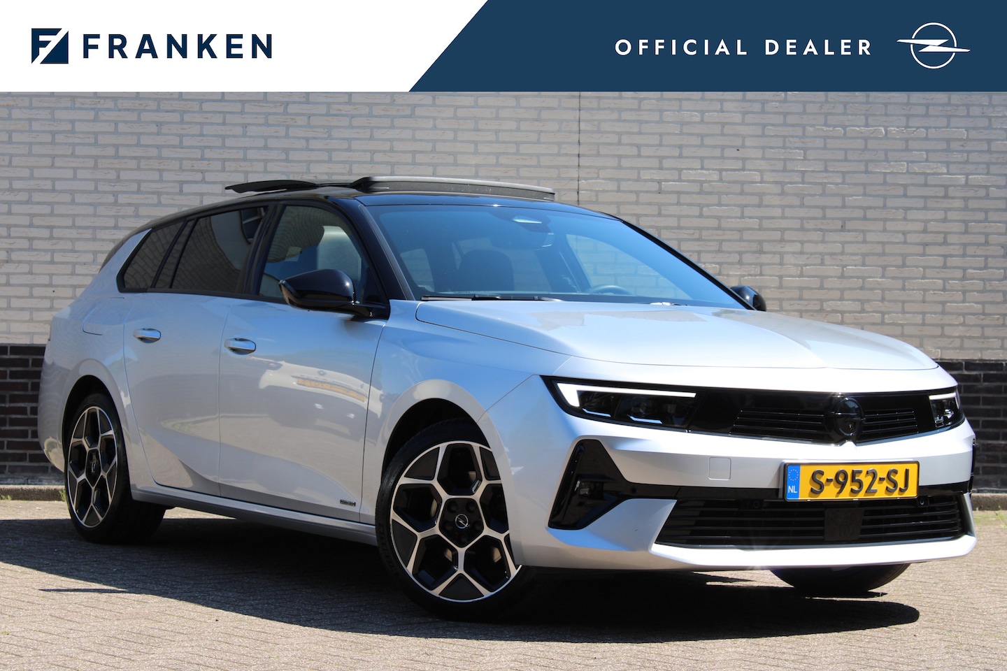 Opel Astra Sports Tourer - 1.2 Ultimate Level 4 | Panoramadak | Trekhaak | Winterpack | 360 camera - AutoWereld.nl