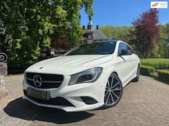 Mercedes-Benz CLA-klasse Shooting Brake - 180 | Night-Pakket | Navi | Pano | LMV |
