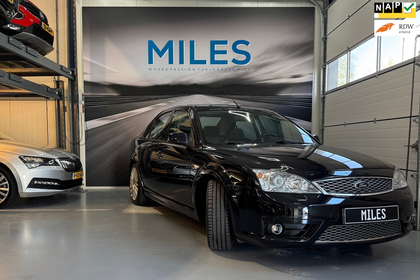 Ford Mondeo - 3.0 V6 ST220 Origineel Nederlandse auto - AutoWereld.nl