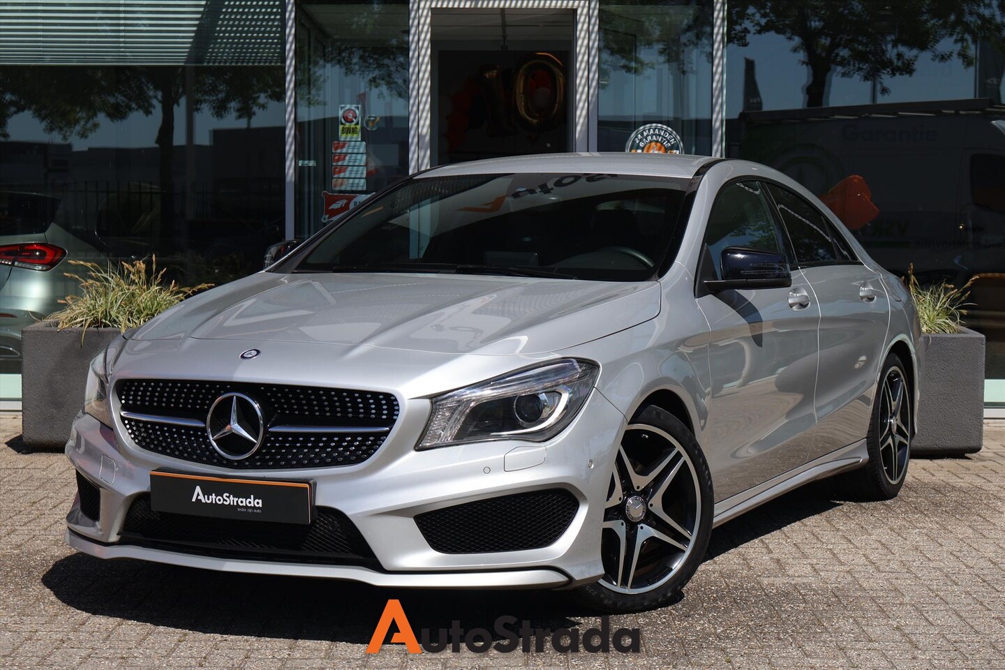 Mercedes-Benz CLA-Klasse - 180 AMG-Line | Sensoren | Navi | Airco | Cruise | Carplay | Radio | Winterset* - AutoWereld.nl
