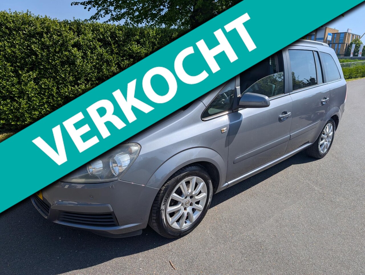 Opel Zafira - 1.8 Executive 7 persoons panoramadak - AutoWereld.nl