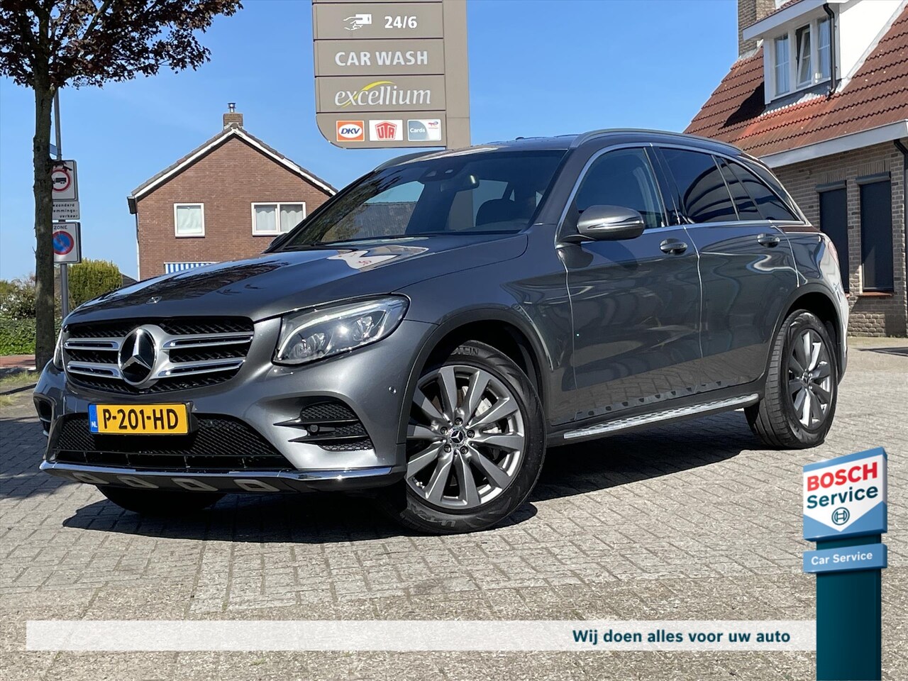 Mercedes-Benz GLC-klasse - 250 4MATIC AMG-Line / Leder / Camera / Stoelverwarming / Led / Trekhaak / Navi / Cruise / - AutoWereld.nl