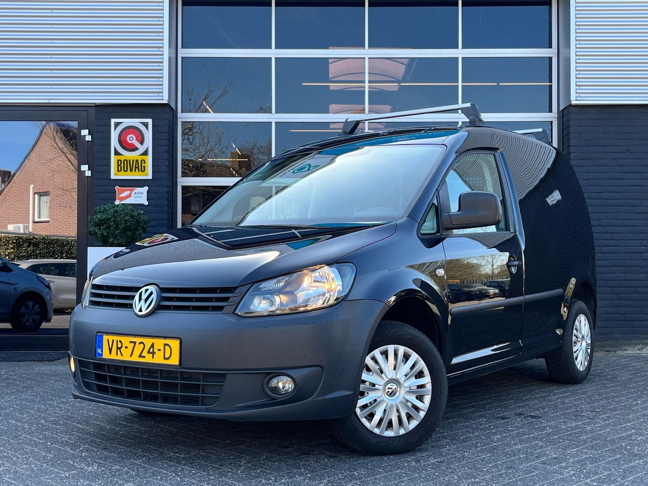 Volkswagen Caddy - 1.6 TDI Economy Baseline 1.6 TDI Economy Baseline, Airco, Cruise, Trekhaak, Radio, NAP - AutoWereld.nl