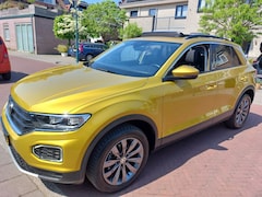 Volkswagen T-Roc - 1.5 TSI Style Business pano. garantie mogelijk tot 2032