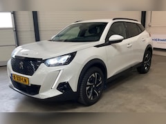 Peugeot 2008 - 1.2 PureTech Blue Lease Allure|Trekhaak 1200kg | Cruise Control | CarPlay | Navigatie |