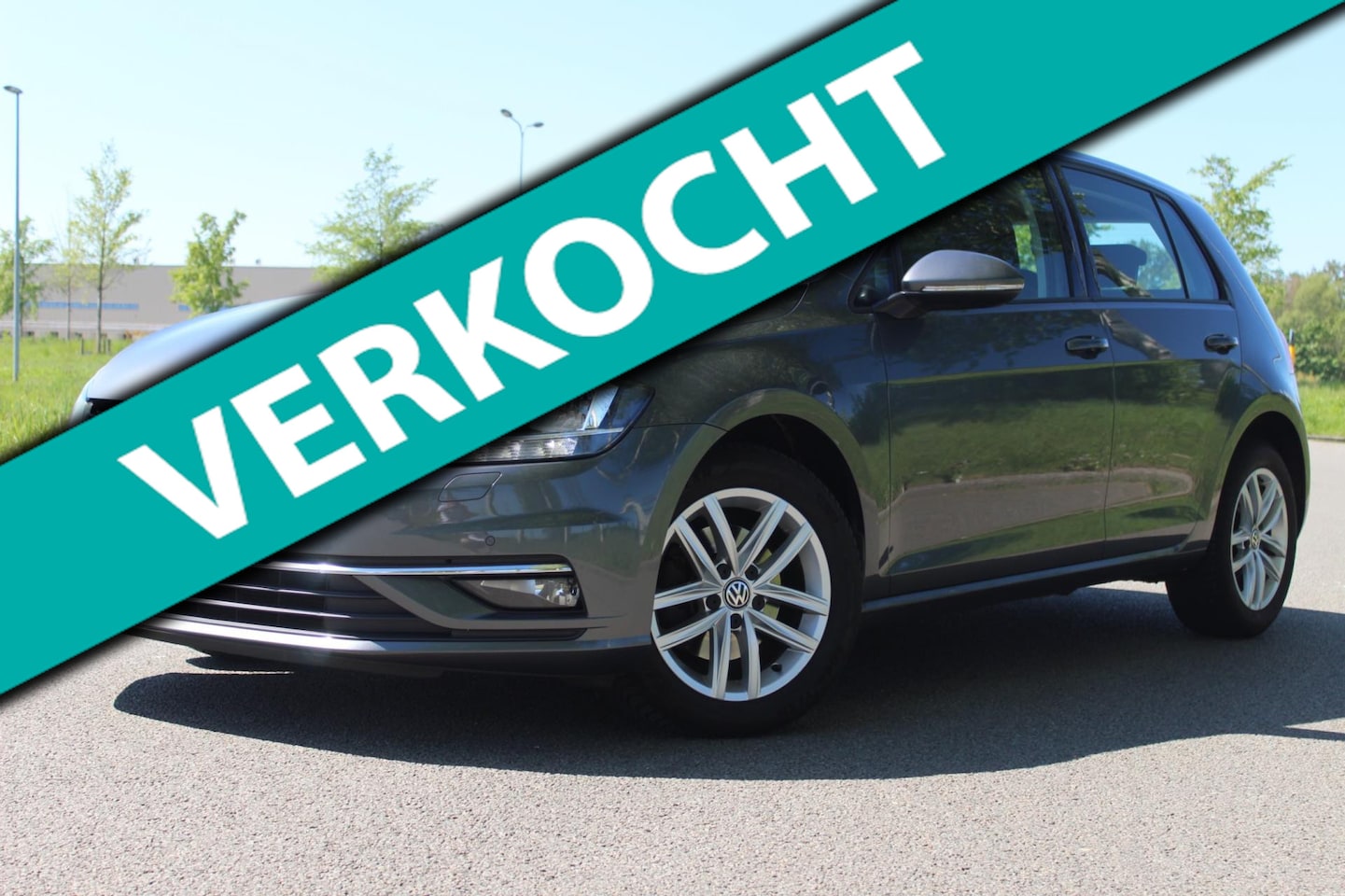 Volkswagen Golf - 1.6 TDI Comfortline 116 pk |BTW AUTO | APK T/M 3-1-2026 | NAVIGATIE | SPORTSTOELEN | STOEL - AutoWereld.nl