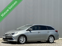 Toyota Auris - 1.8 Hybrid Aut. , Pano, Xenon, leder, Dealer