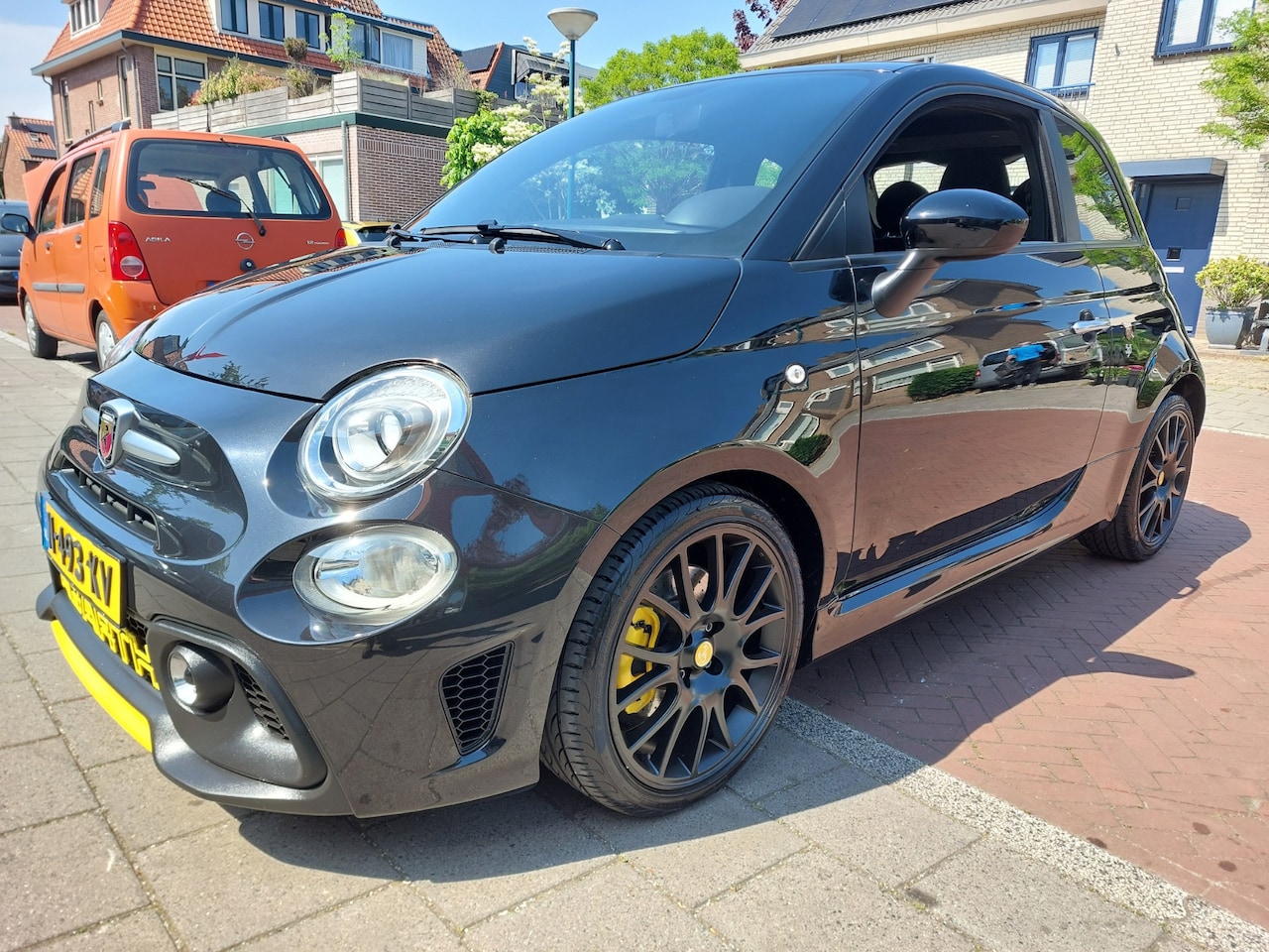 Fiat 500 Abarth - 1.4 T-Jet 595 Pista garantie mogelijk tot 2028 - AutoWereld.nl