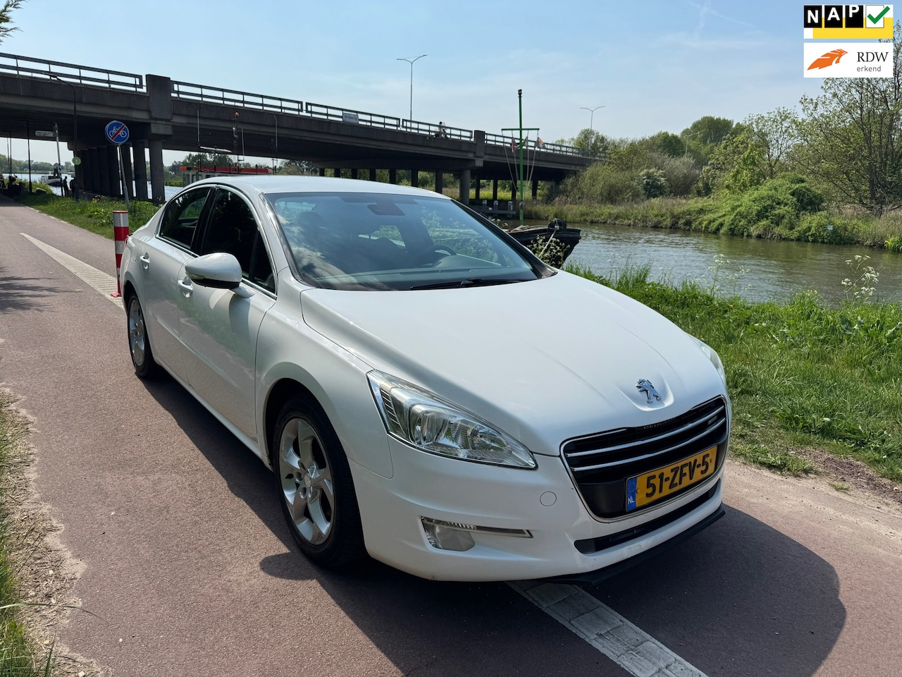 Peugeot 508 - 2.0 HDi Blue Lease Executive Hybrid4 2.0 HDi Blue Lease Executive Hybrid4|Luxe| - AutoWereld.nl