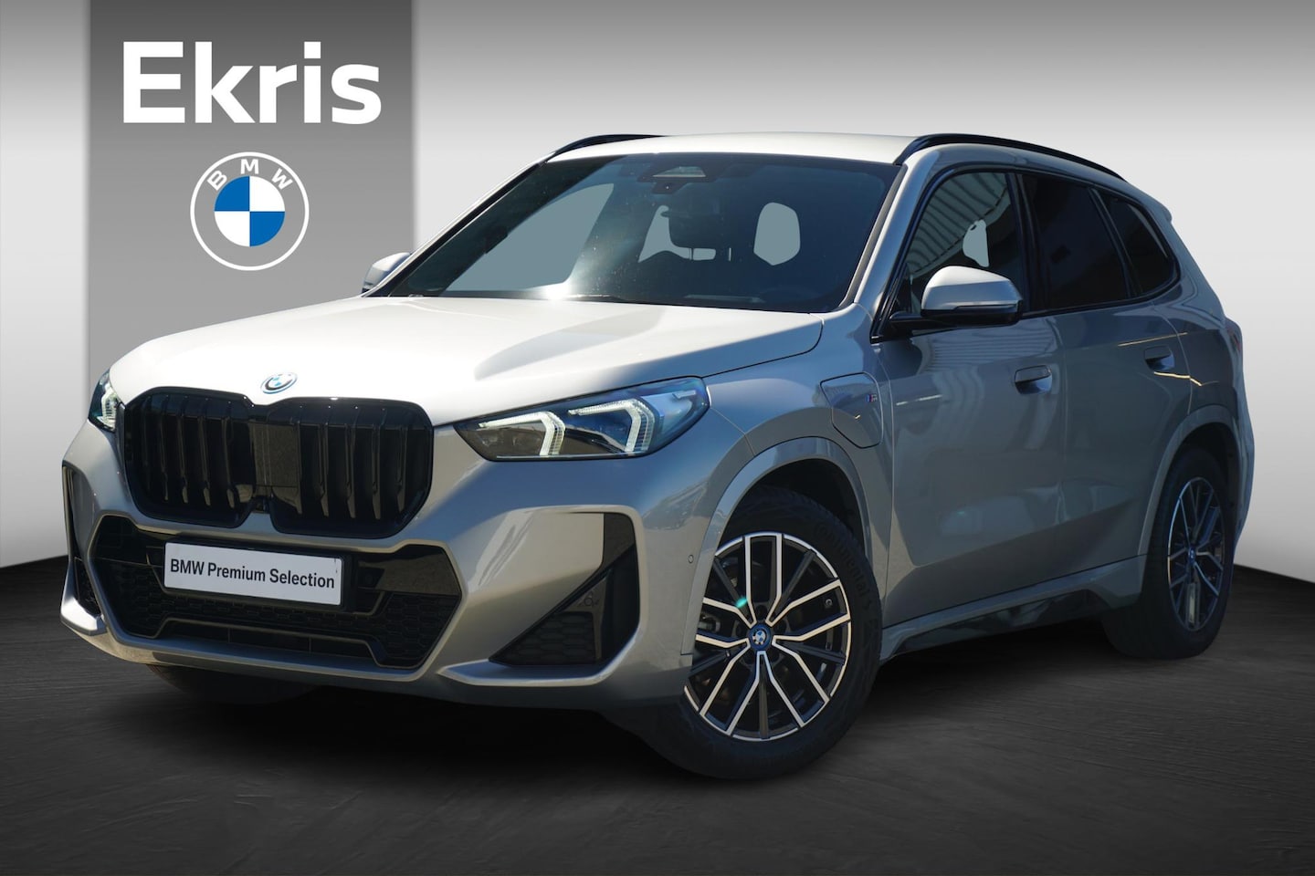 BMW X1 - xDrive25e M Sportpakket 18'' / Comfort Acces / Head-Up Display / Trekhaak / Driving Assist - AutoWereld.nl