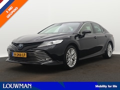 Toyota Camry - 2.5 Hybrid Executive | Camera | Parkeersensoren | Navigatie | Dodehoek Ass. | LM velgen |