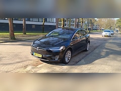 Tesla Model X - 90D Base
