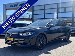 Volkswagen Passat Variant - 1.5 eTSI 150 pk Elegance Business Navigatie Panoramadak Trekhaak IQ Light Leder Elek Stoel