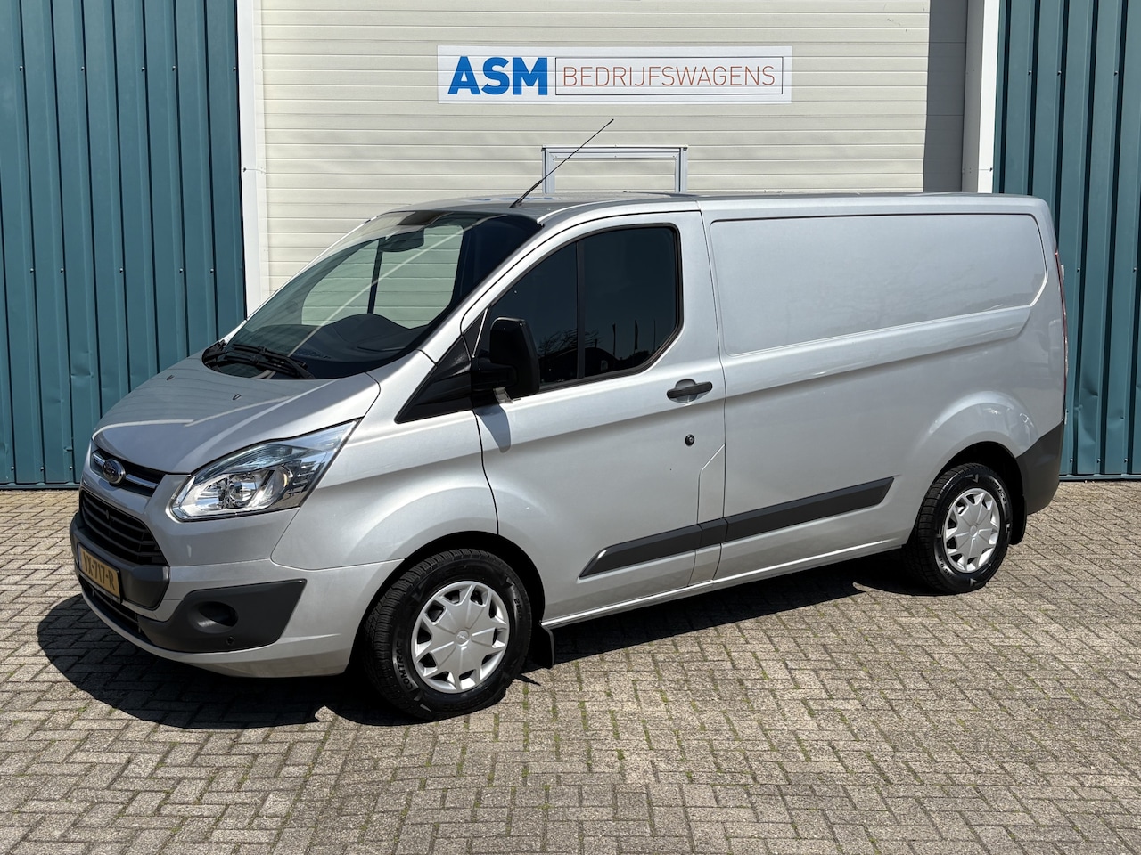 Ford Transit Custom - 270 2.2 101Pk TDCI L1H1 Trend / Cruise / Airco / Navi / Apk t/m 09-09-2025 - AutoWereld.nl