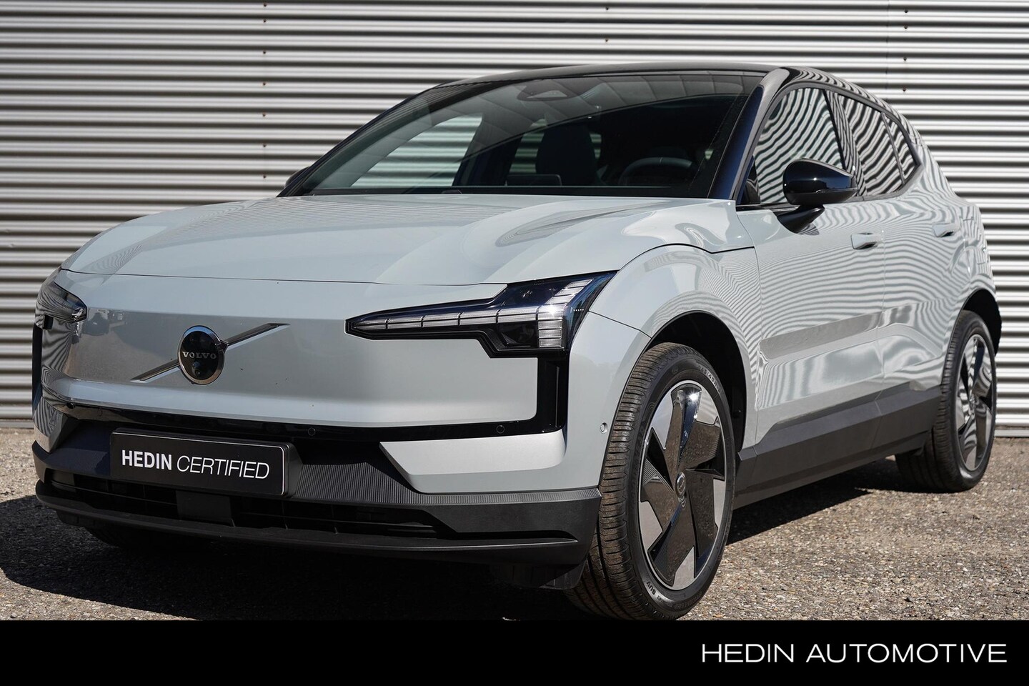 Volvo EX30 - Single Motor Extended Range Ultra 69 kWh | Extra getint glas achter - AutoWereld.nl