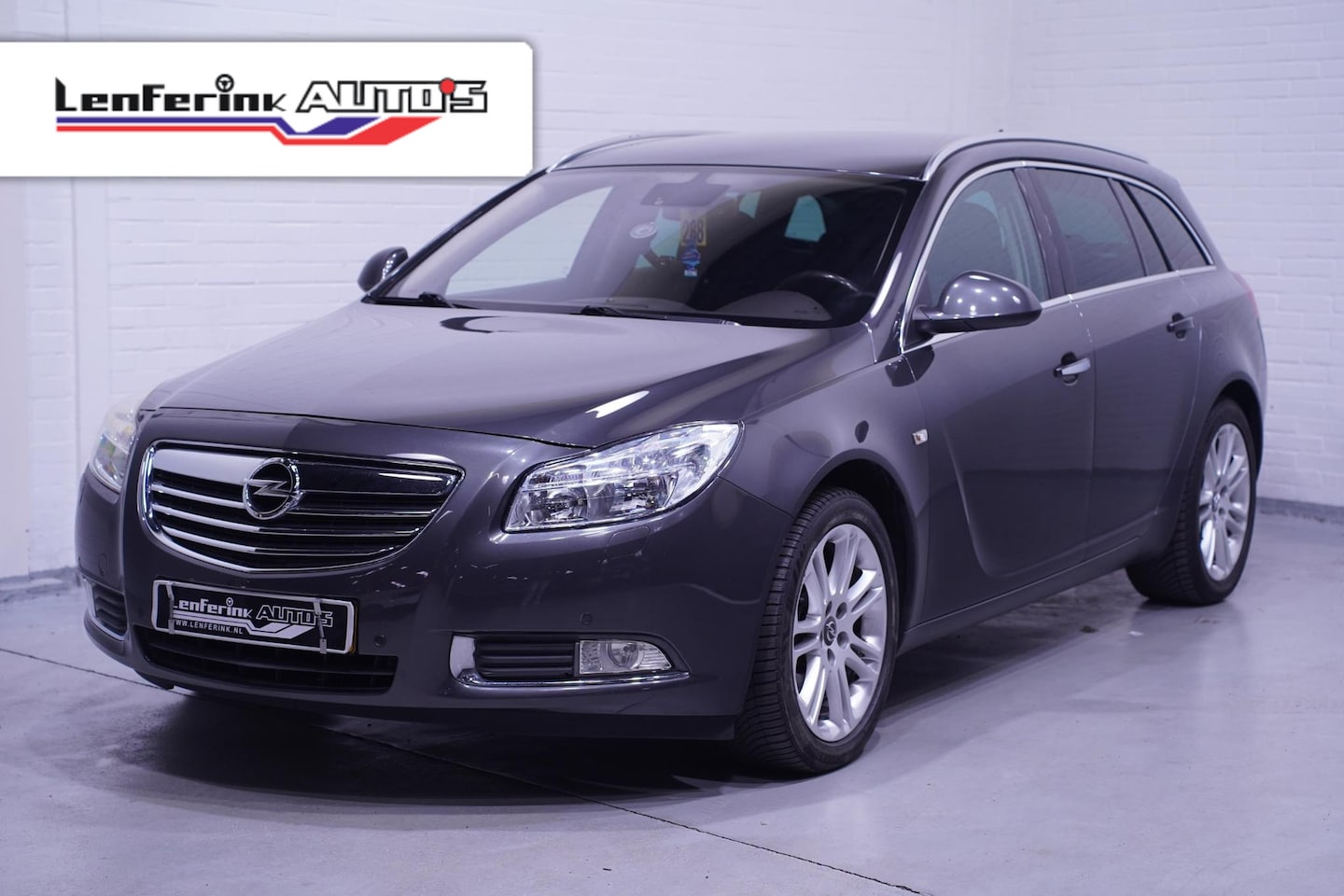 Opel Insignia Sports Tourer - 1.6 T Cosmo navigatie electrische stoelbediening met memory stoelverwarming elektrische ac - AutoWereld.nl