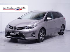 Toyota Auris - 1.8 Hybrid First Edition navigatie camera private glas lmv 16" stoelverwarming climate con
