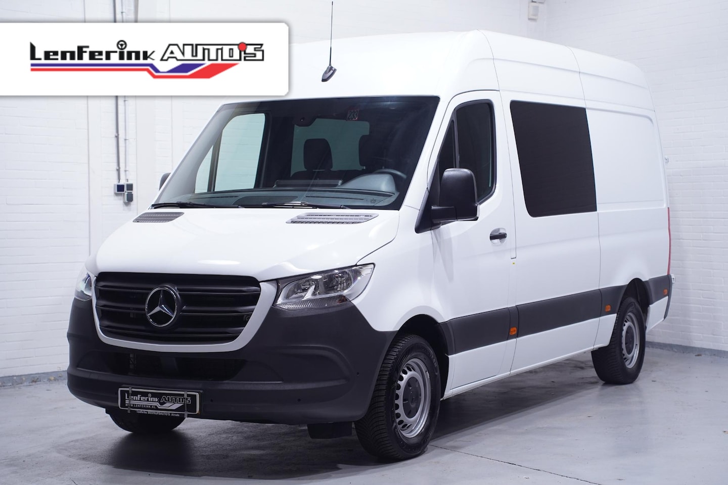 Mercedes-Benz Sprinter - 317 CDI 170 pk Aut. Dubbel Cabine Navi, Camera Airco, Laadruimte Pakket, PDC V+A, 6-Zits - AutoWereld.nl