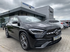 Mercedes-Benz GLA-Klasse - 200 AMG Night | Cruise | Trekhaak | Sfeerverlichting | DAB | LED
