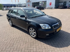 Toyota Avensis Wagon - 2.0 VVTi Executive