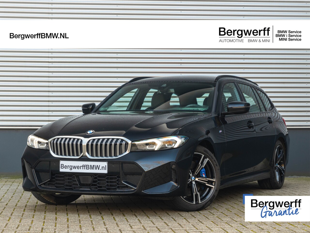 BMW 3-serie Touring - 330i M-Sport - Trekhaak - ACC - Hifi - Camera - M Sport Remmen Blauw - AutoWereld.nl