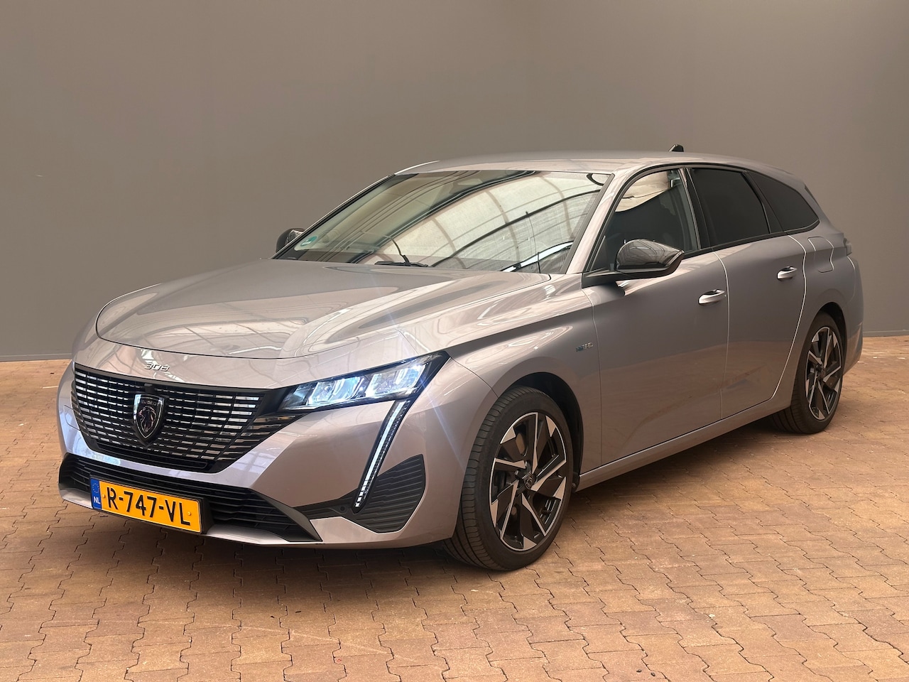 Peugeot 308 SW - Peugeot 1.6 HYbrid 180 Allure Pack Business | Achteruitrijcamera | Apple CarPlay/Android A - AutoWereld.nl
