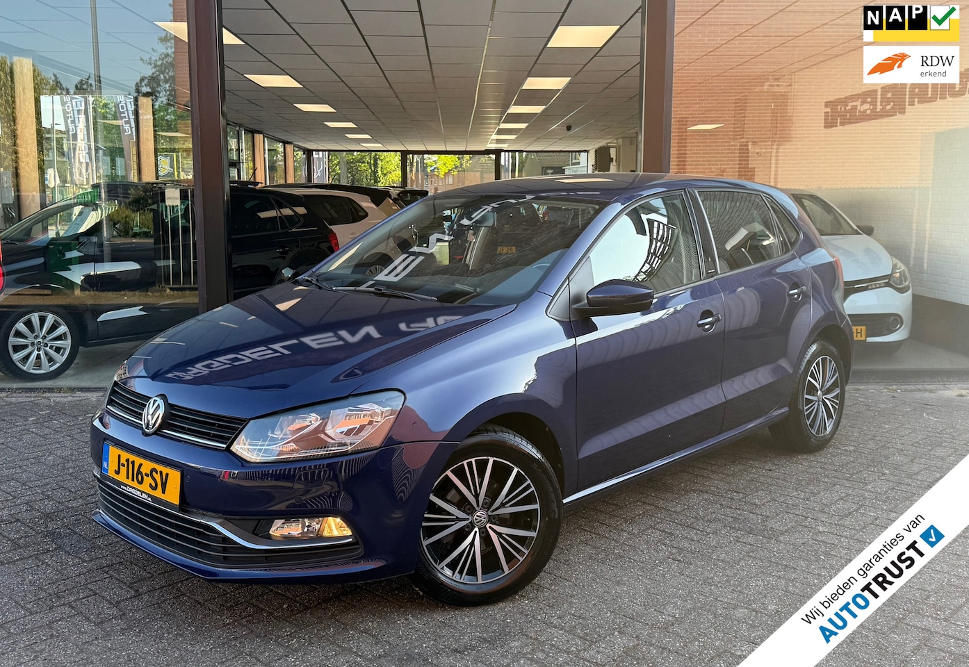 Volkswagen Polo - 1.2 TSI Highline AIRCO | CRUISE | PDC V+A | LMV - AutoWereld.nl