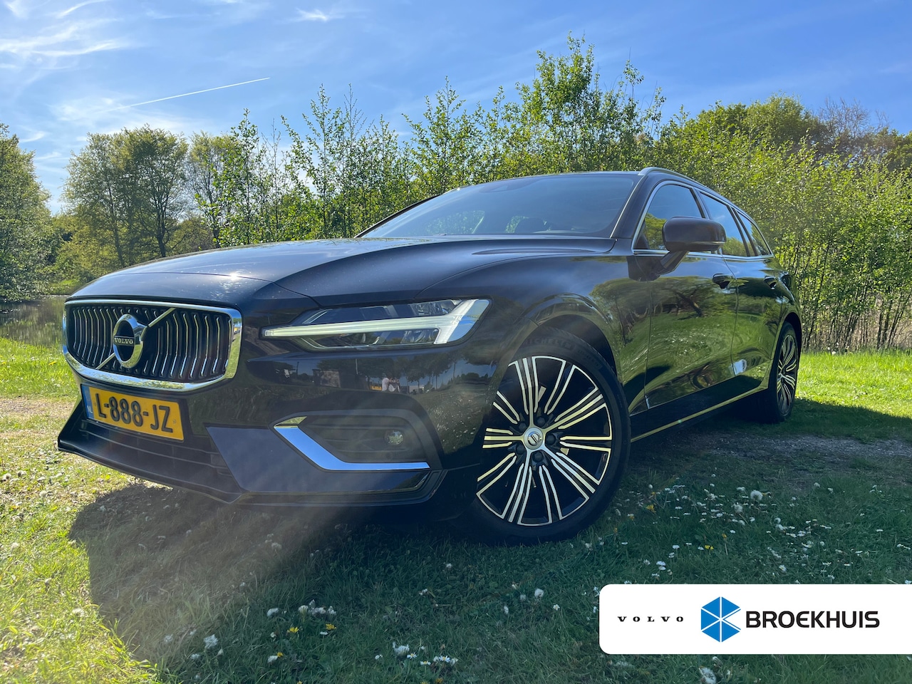 Volvo V60 - Volvo 2.0 B3 Inscription | Achteruitrijcamera | Audio installatie premium | Cruise control - AutoWereld.nl