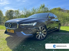 Volvo V60 - 2.0 B3 Inscription | Achteruitrijcamera | Audio installatie premium | Cruise control adapt