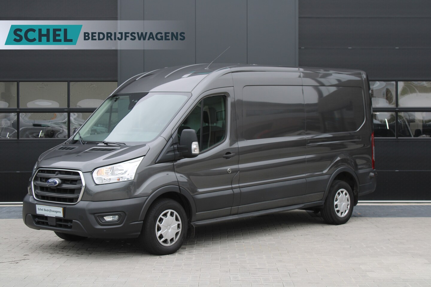 Ford Transit - 350 2.0 TDCI L3H2 Trend 130pk - Carplay - Trekhaak - Camera - Laadvloer Hout - Rijklaar - AutoWereld.nl