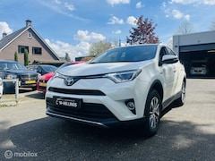 Toyota RAV4 - 2.5 Hybrid Style Camera / PDC / LM / Led / Trekhaak / Key-less