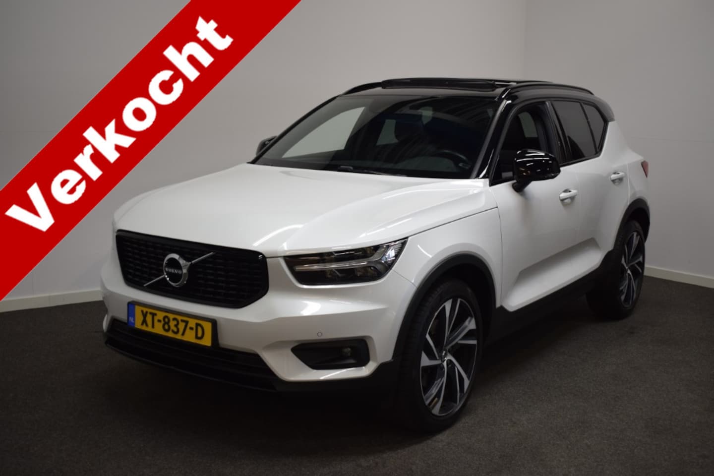 Volvo XC40 - 2.0 T4 190pk AUT R-Design 63000 NAP Sunroof/ Adapt. Cruise/ Camera/ 20"LMV - AutoWereld.nl