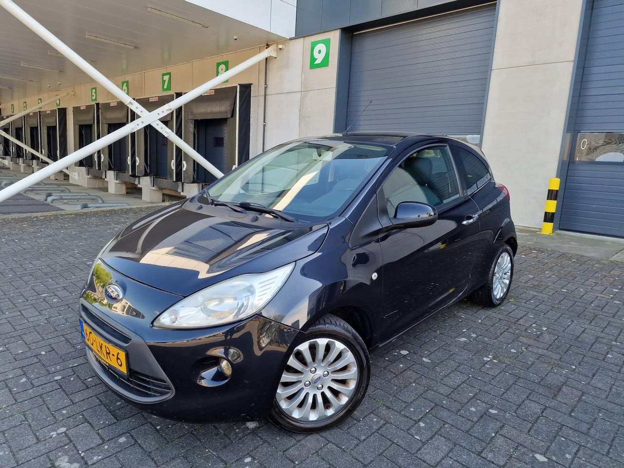 Ford Ka - 1.2 Titanium X AIRCO 2 X SLEUTELS - AutoWereld.nl