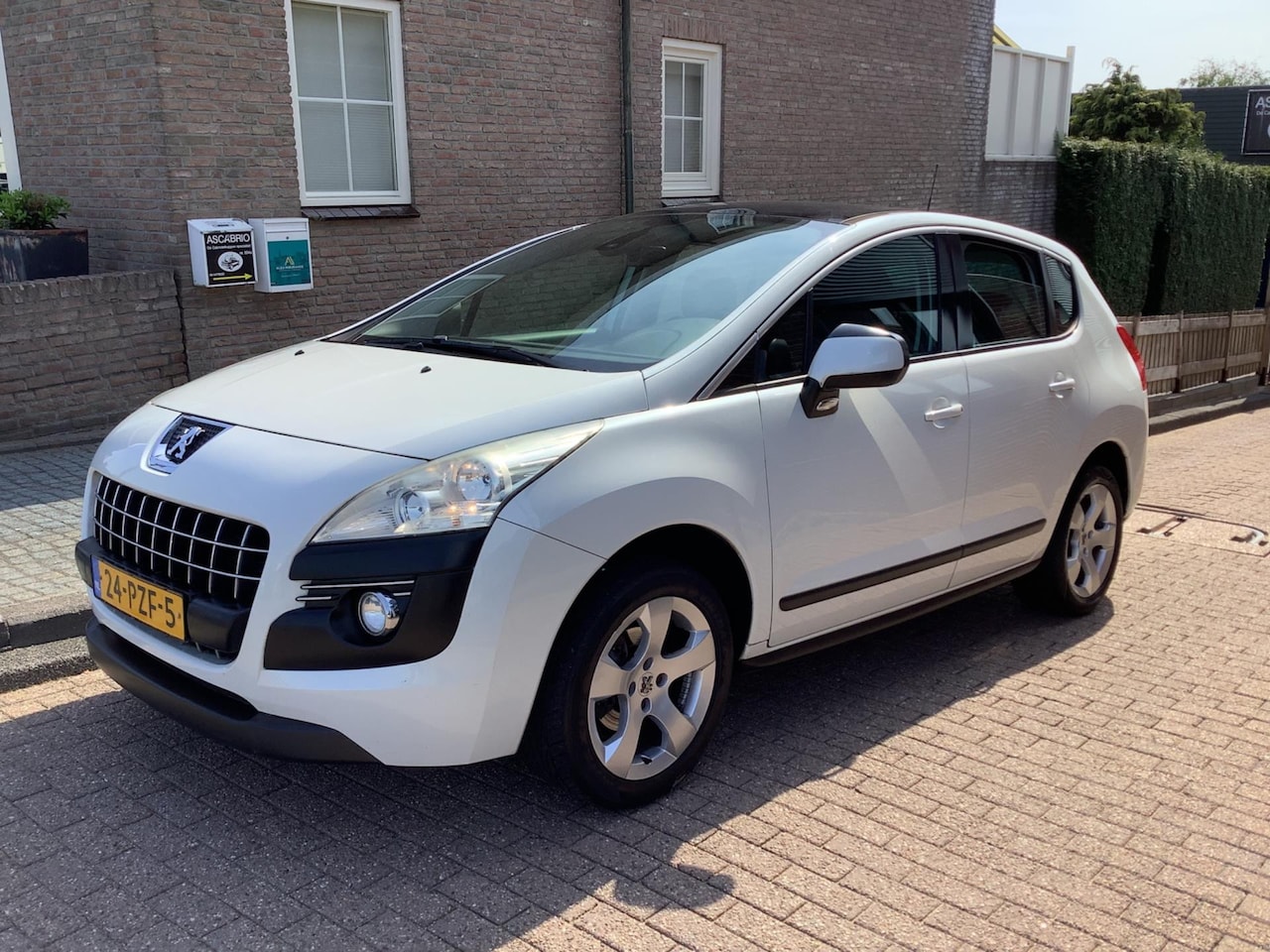 Peugeot 3008 - 1.6 VTi SR panaramadak - AutoWereld.nl
