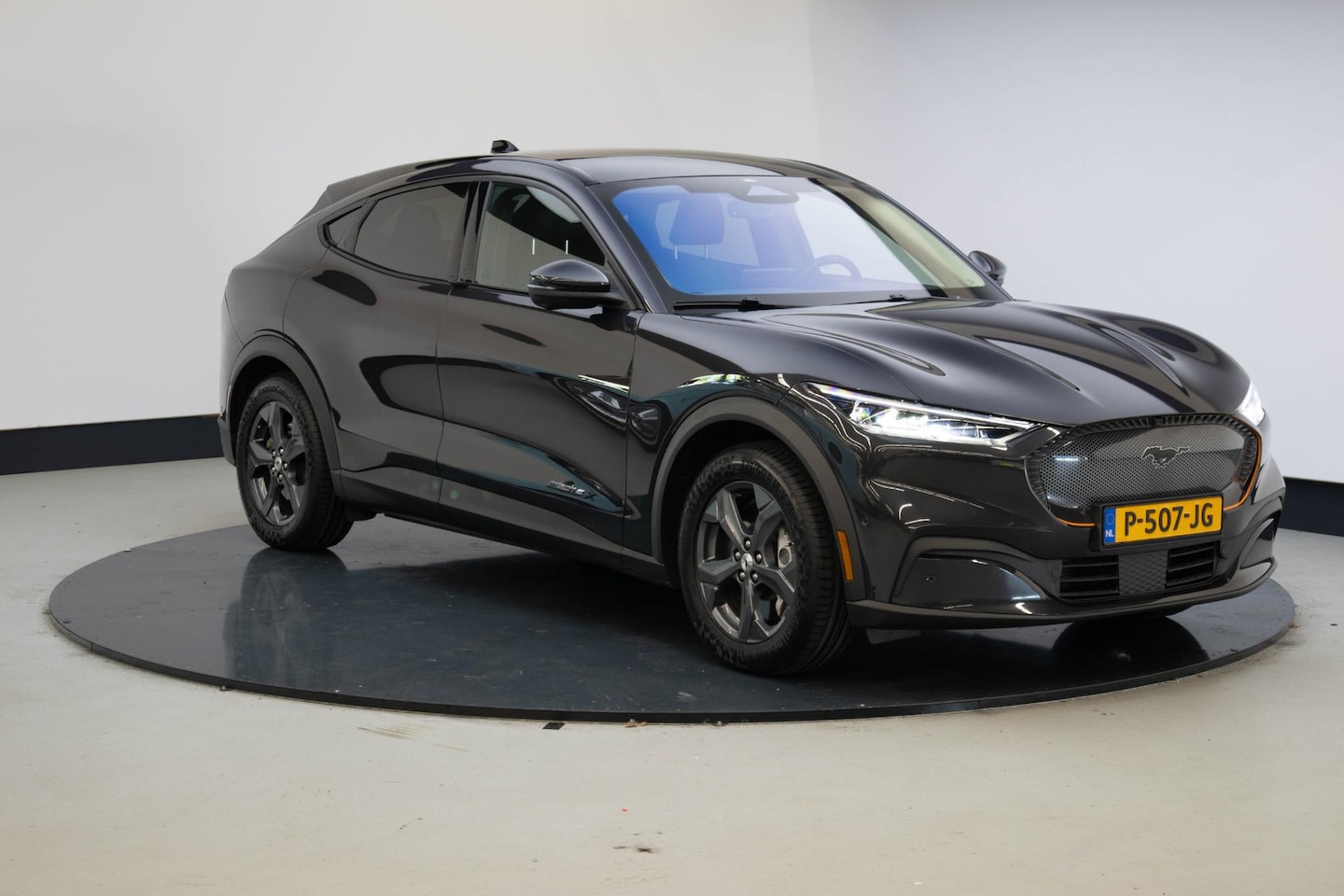 Ford Mustang Mach-E - Extended RWD 98 kWh - AutoWereld.nl