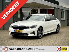 BMW 3-serie - 330i 258PK High Executive Edition Pano Leder Trekhaak Camera 19’