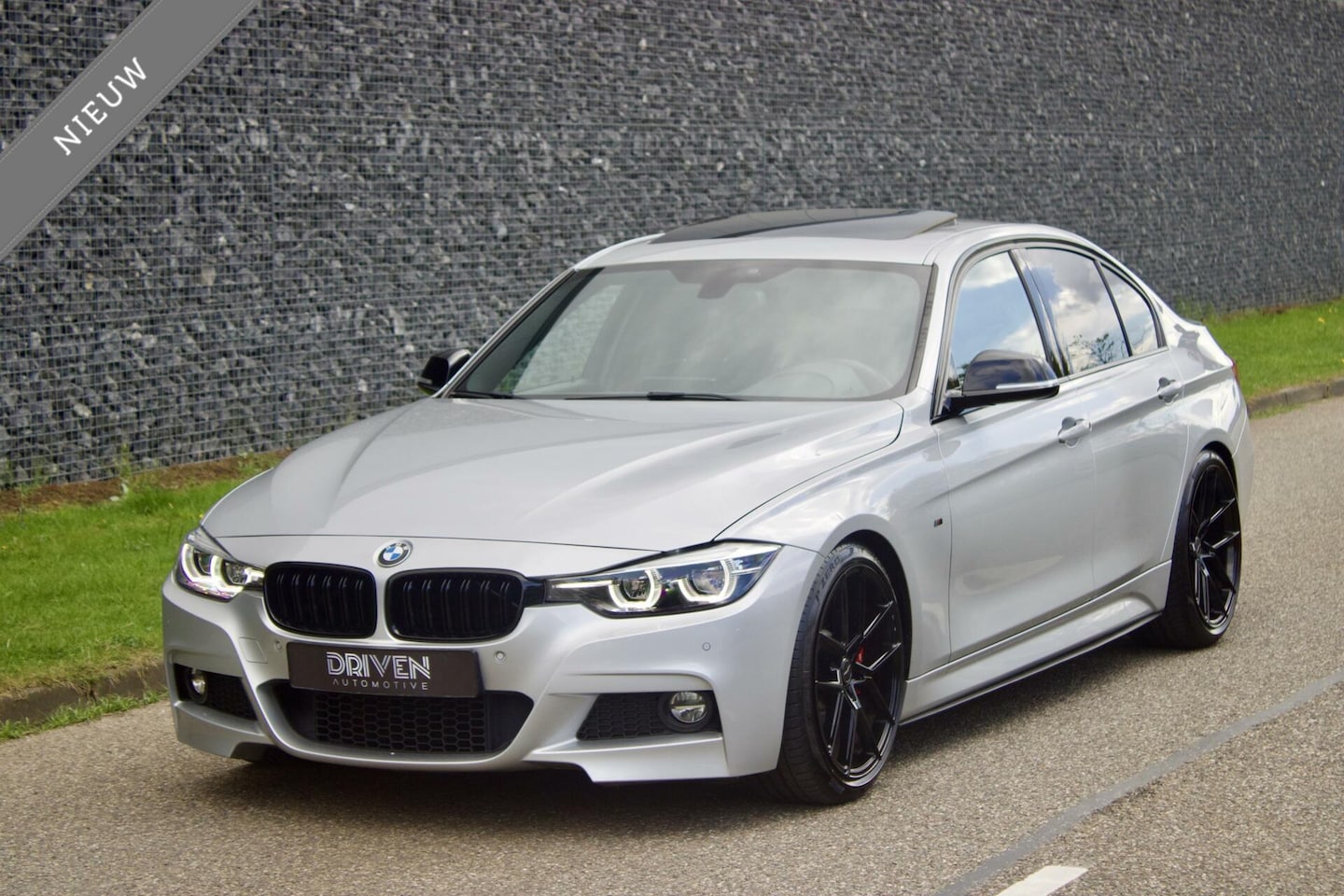 BMW 3-serie - 320i M Sport | M Performance - LCI2 - Schuifdak - AutoWereld.nl