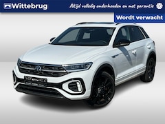 Volkswagen T-Roc - 1.5 TSI 150pk DSG R-Line / Panoramadak / Black Style / Trekhaak Afneembaar / Virtual Cockp