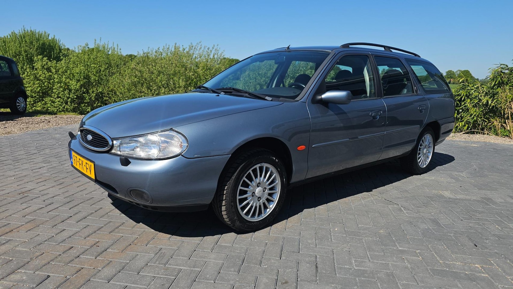 Ford Mondeo Wagon - 1.8-16V Ghia Platinum AIRCO nieuwe APK! - AutoWereld.nl