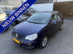 Volkswagen Polo - 1.6-16V Optive AUTOMAAT / AIRCO / 5 DEURS / ORIG-NL - N.A.P