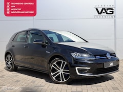 Volkswagen Golf - 1.4 TSI GTE Massage Camera LED Pano Leer PDC