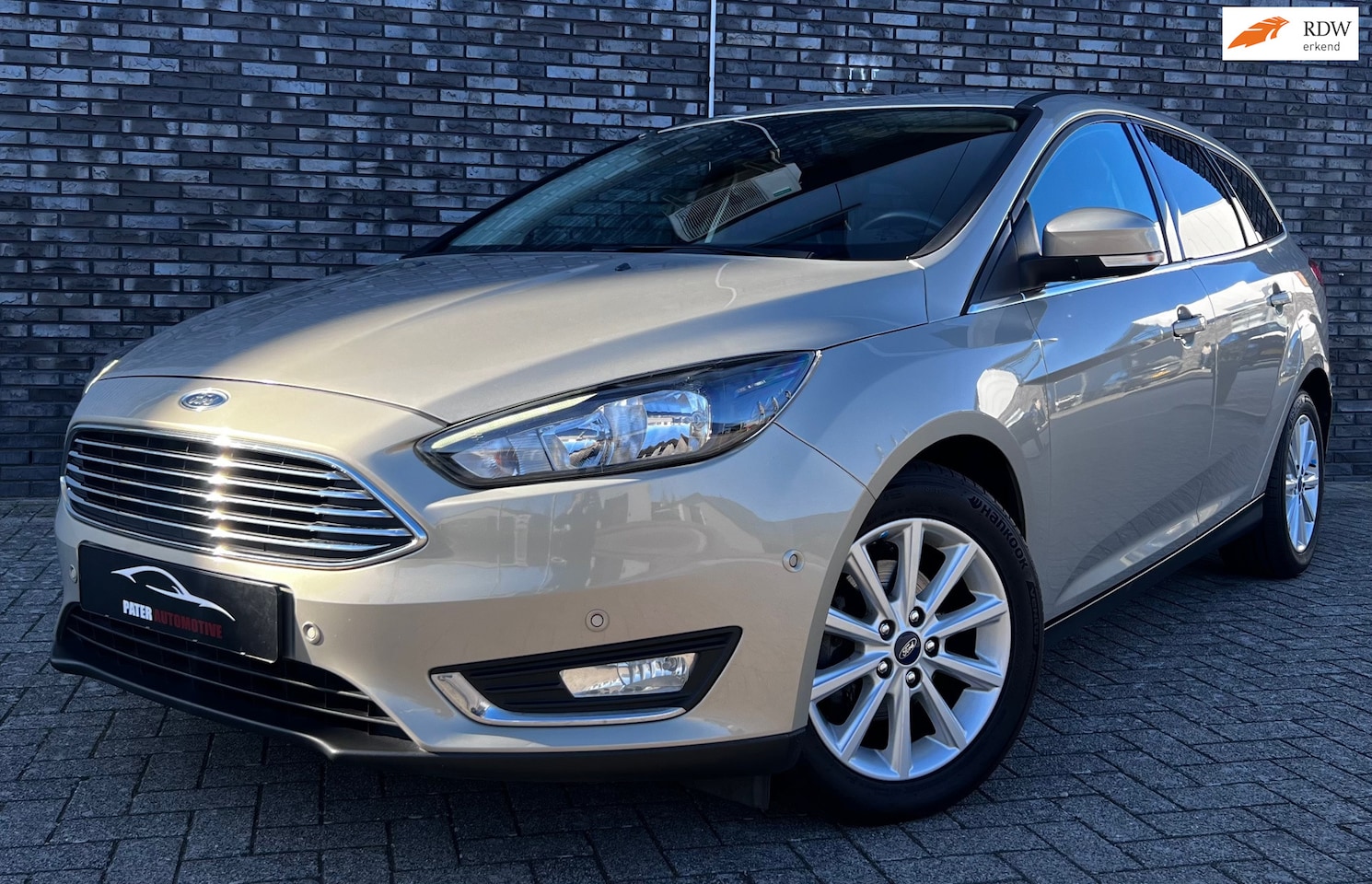 Ford Focus Wagon - 1.0 Titanium Camera|Nieuwe Distributie|Apple Carplay|Dealer Onderhouden|Full Keyless - AutoWereld.nl